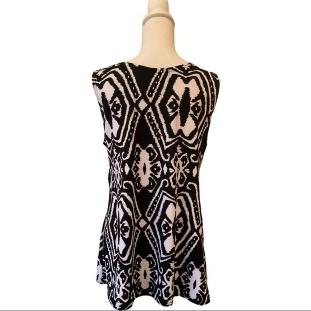 Neiman Marcus sleeveless black/white tunic - Picture 5 of 8